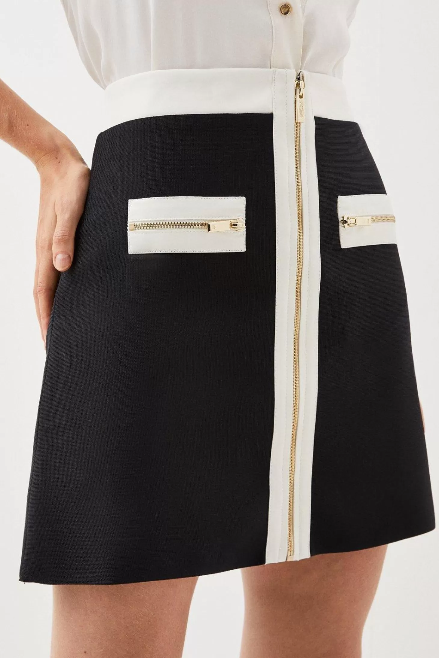 Karen Millen Bandage Knit Contrast Pu Mini Skirt