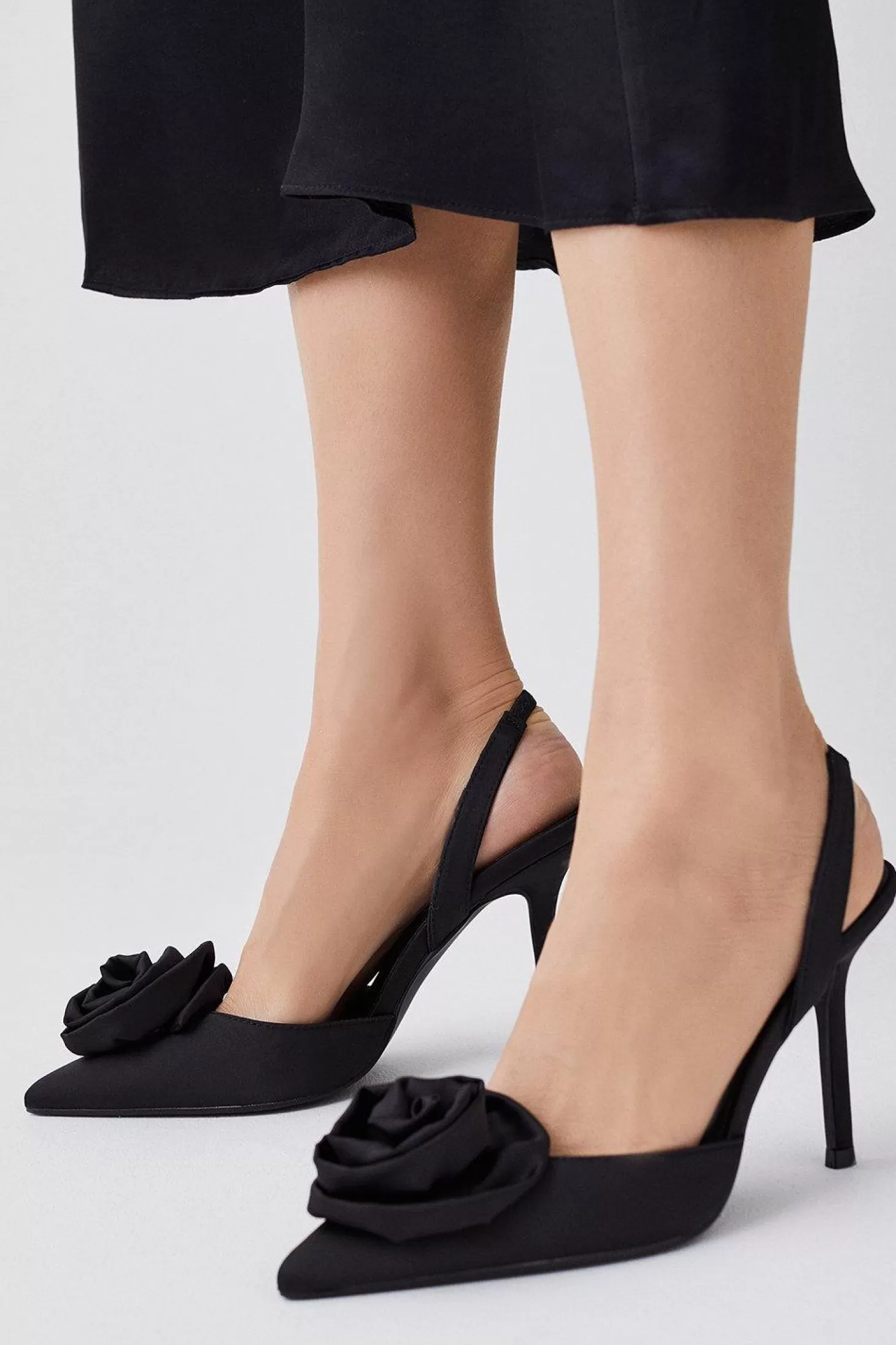 Karen Millen Flower Detail Court Slingback Heel