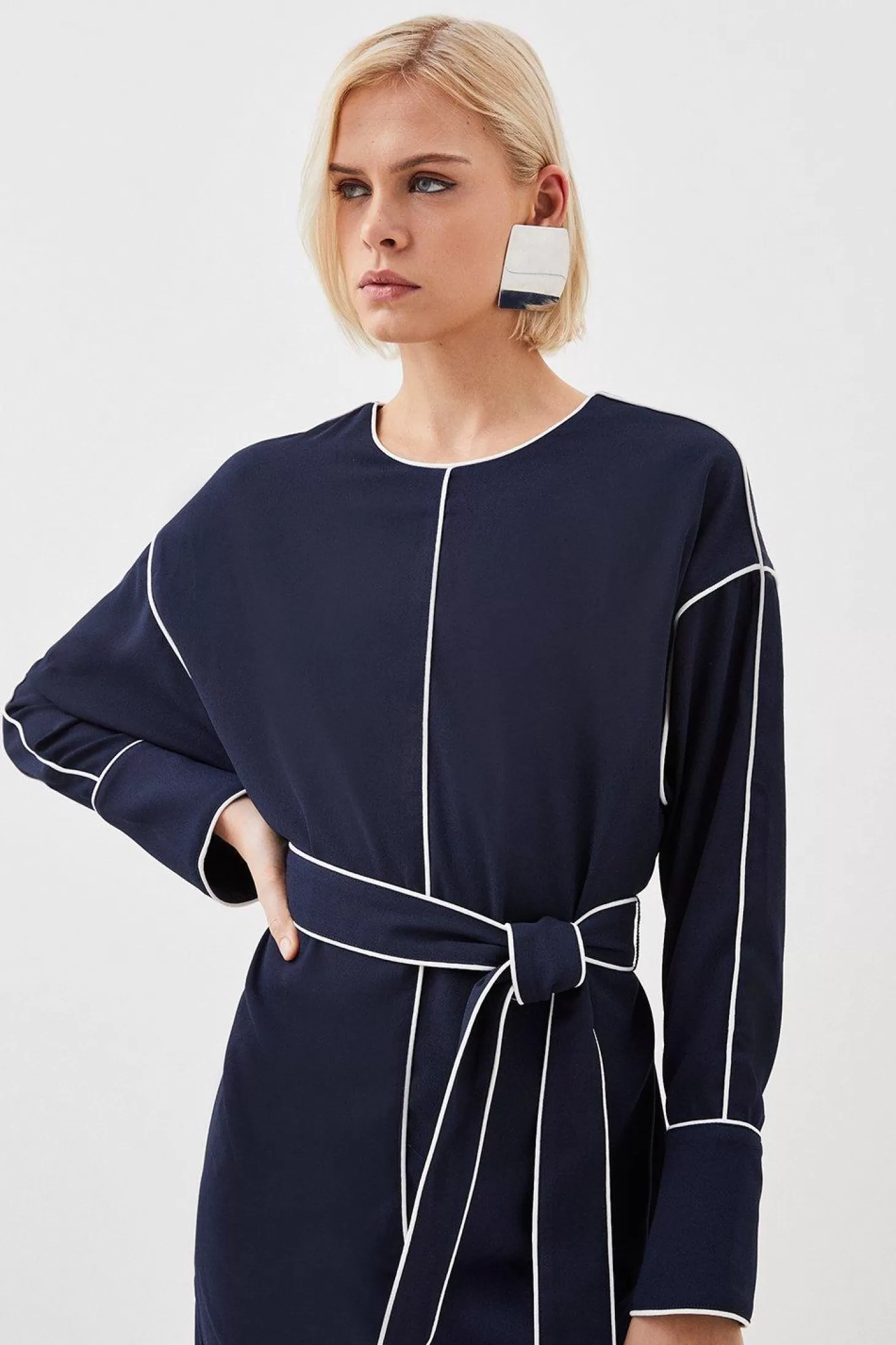 Karen Millen Mono Satin Back Woven Crepe Contrast Piping Mini Dress