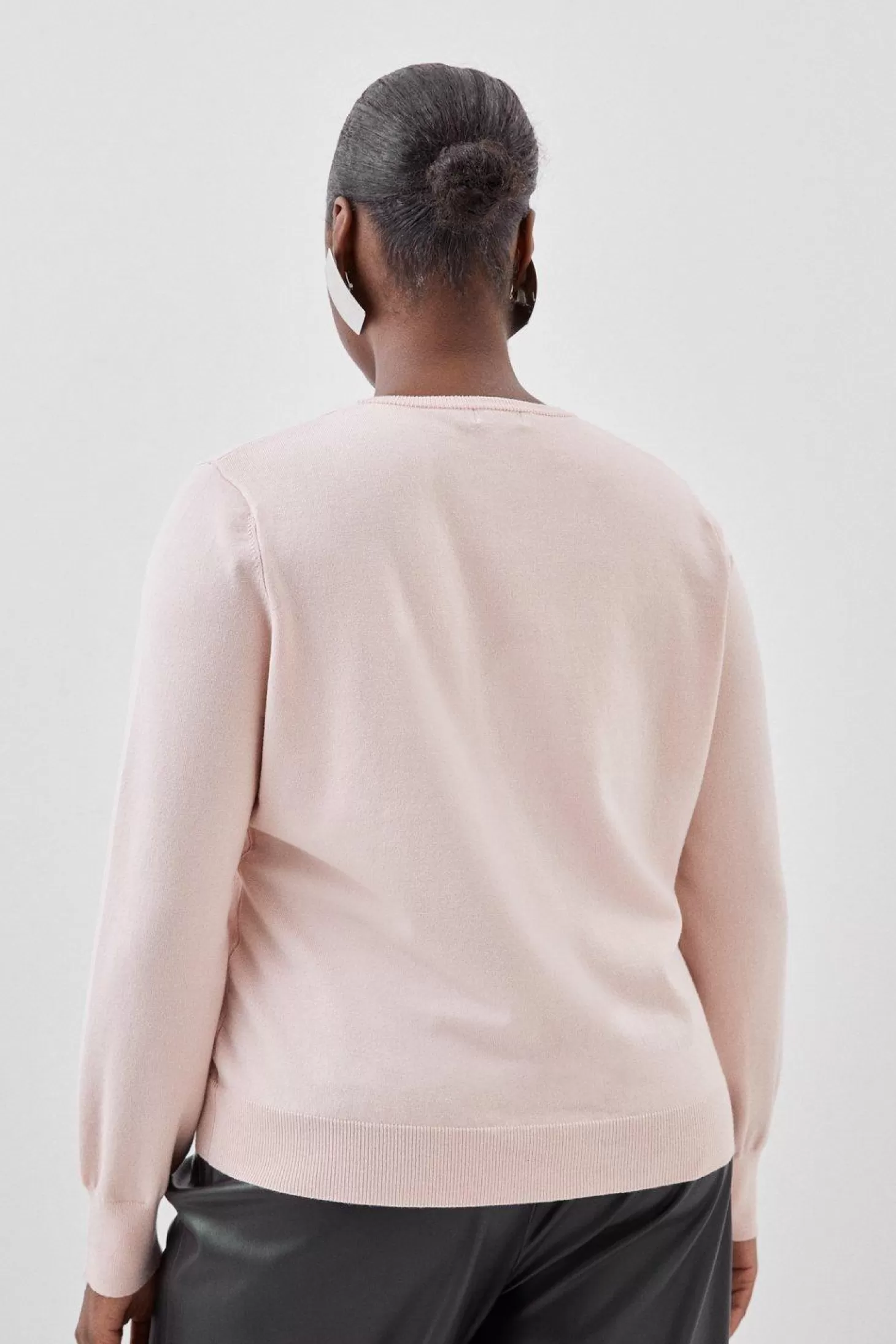 Karen Millen Plus Size Viscose Blend Knit Crew Neck Cardigan