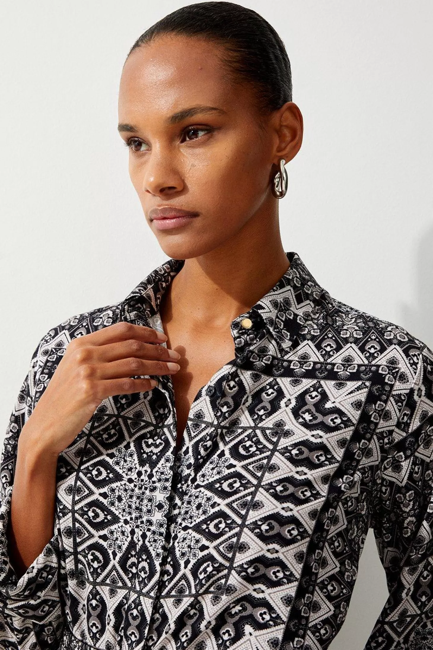 Karen Millen Tile Print Spun Viscose Beach Shirt